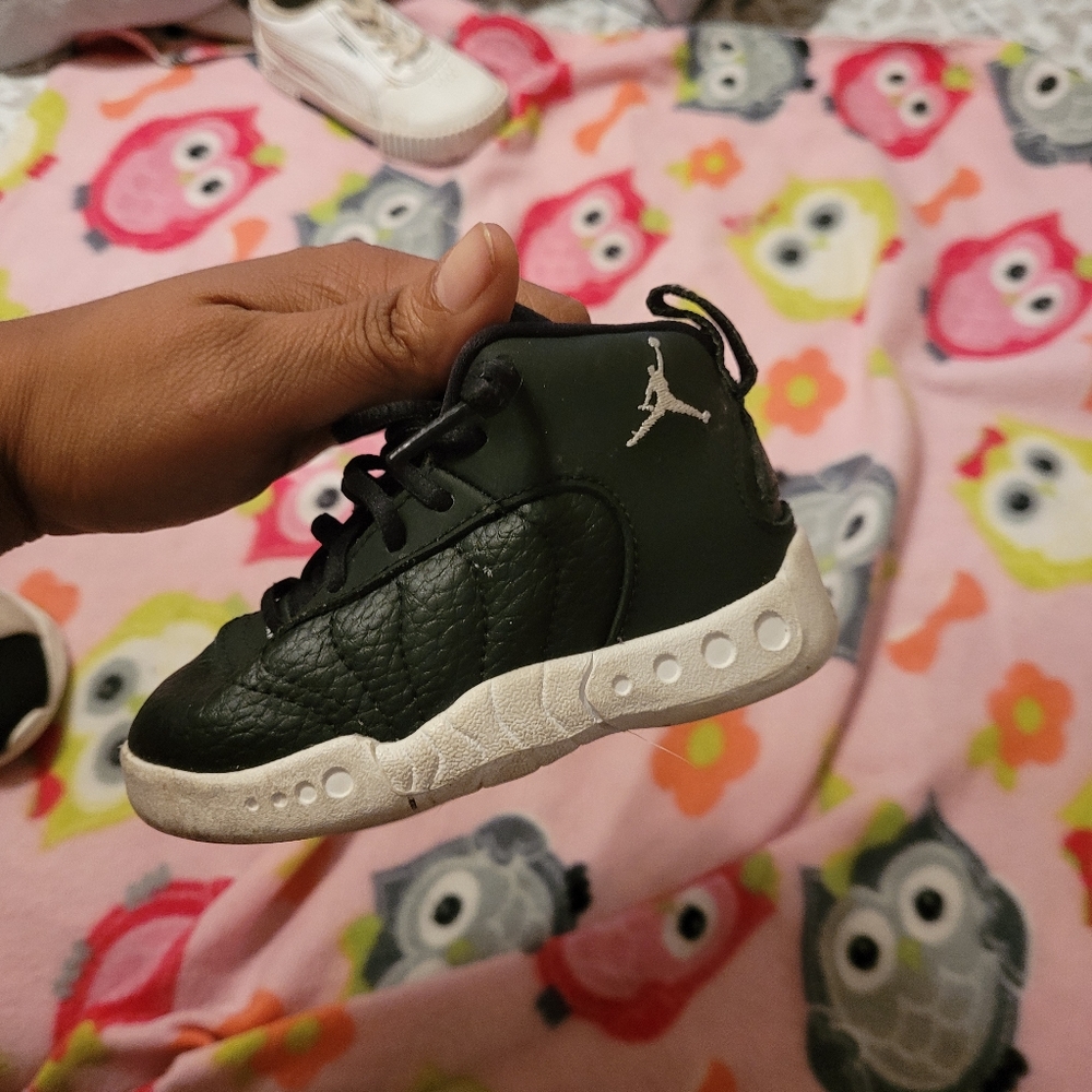 Shoes - Picture 2 of 3